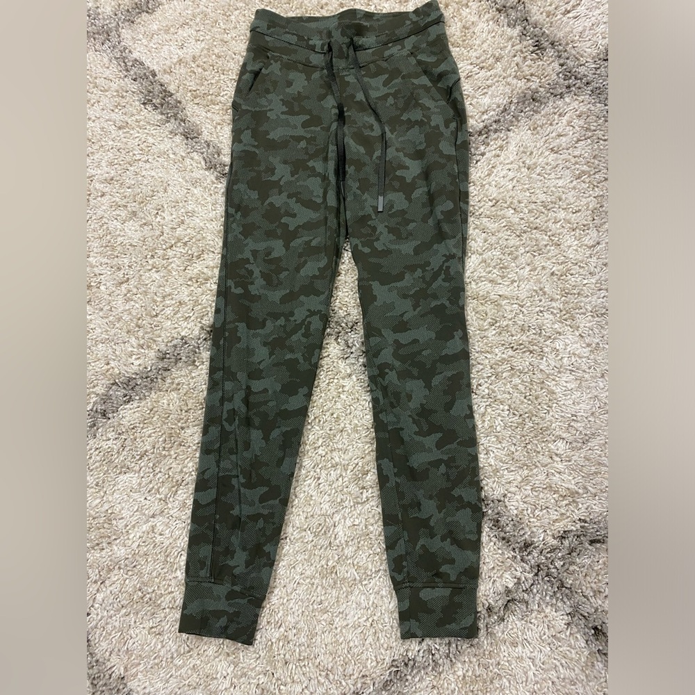 5005-Lululemon Ready to Rulu Jogger 29"
Camo Dark Olive Green Twill- size 4